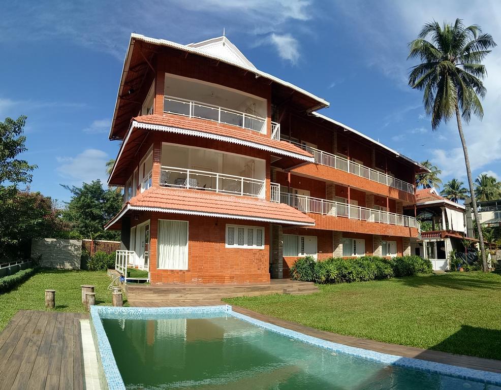 Willow Heights Атхирапали Екстериор снимка